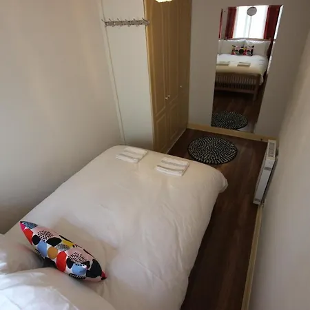 Bright, Modern W/ Balcony ★ Apartment Dublin